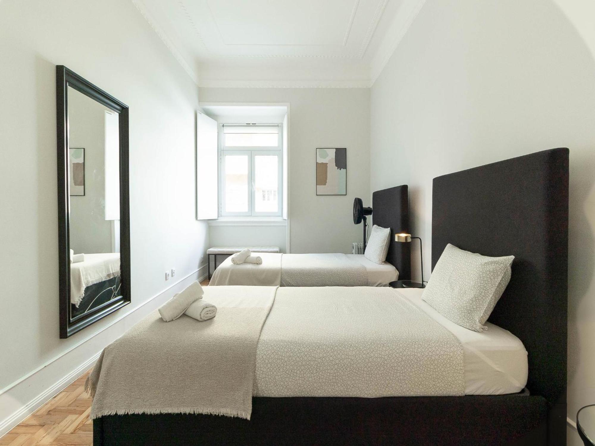 Akicity Lisboa Iris Apartment Екстериор снимка